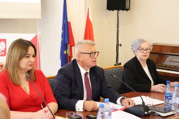 Za nami I sesja Rady Powiatu Wieluńskiego. Jest nowy starosta, bez zmian na stanowisku wicestarosty